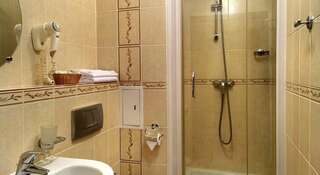 Гостиница Greenway Park Hotel Обнинск Улучшенный двухместный номер с 2 отдельными кроватями-3